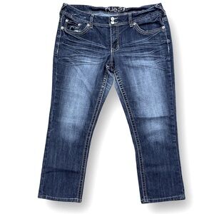 Rue 21 Women's Cropped Blue Denim Jeans Size 13/14 Stretchy